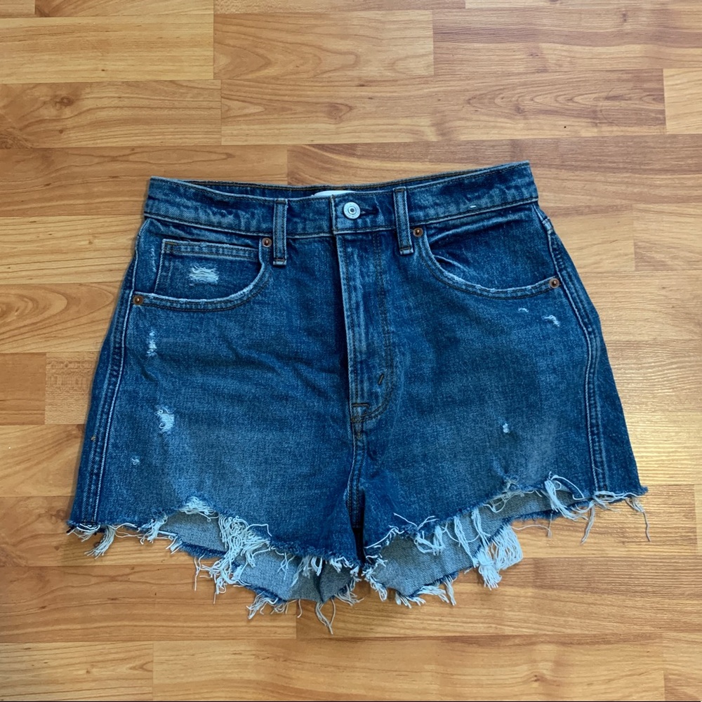 Abercrombie and Fitch Ultra high rise Mom Shorts